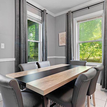 Spacious Apartments Near Ashmont - Evonify Stays Бостон Экстерьер фото
